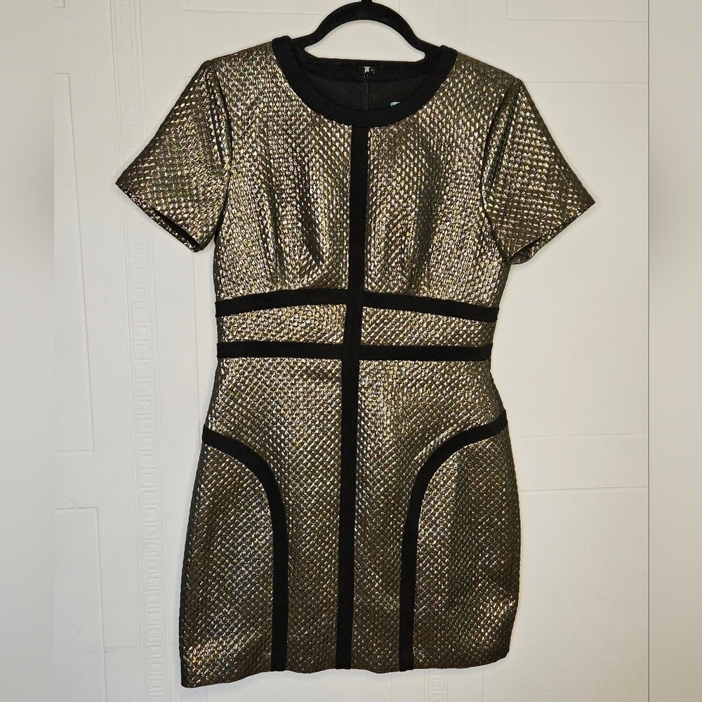 Pim + Larkin Metallic Gold Quilt Look Mini Dress Short Sleeve Sz 4 EUC
